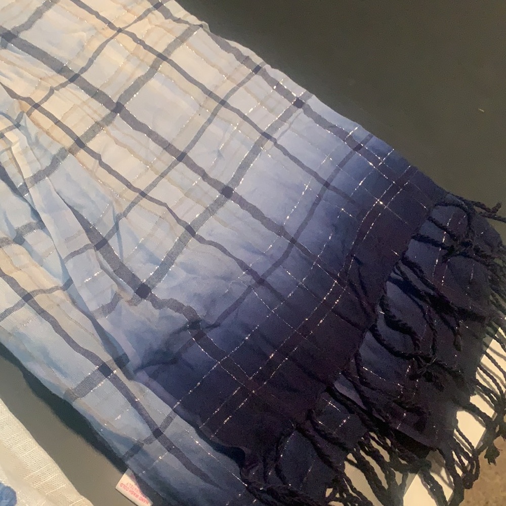 Assorted Scarves - Picture 5 of 5